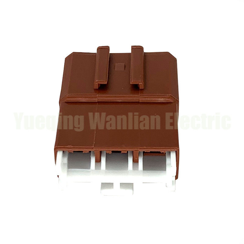 5 Pin 6098-0216 Adaptador automático de plástico Plug Conector de cabo elétrico Conector automotivo